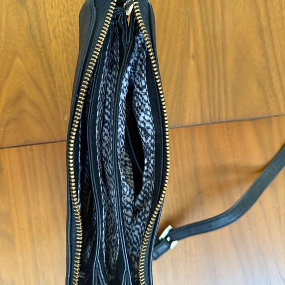 Steve Madden Crossbody Purse - Picture 5 of 6